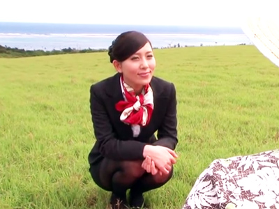 58625 - 青空の下での開放的な青姦パコを愉しむ美人CAさん