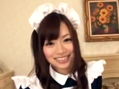 60591 - 「私の足で気持ちよくなってくださいね♪」従順なメイドさんの足コキでザーメン発射