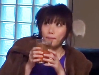 62245 - 水着から乳が完全に放り出されてるスケベ巨乳娘にザーメンぶっかけ