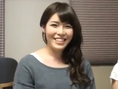 65479 - デカマラをグチョ濡れまんこにぶち込まれ悶絶する淫乱人妻