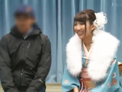 69839 - 新年早々、晴れ着姿でMM号に乗ったお姉さんが即ハメ&rarr;男が早漏過ぎてゴム内暴発